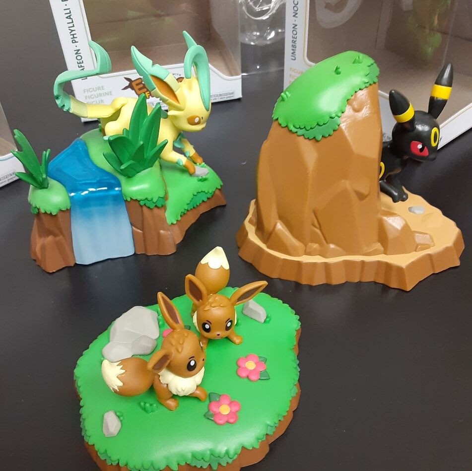 LOT of 3 Pokemon Eevee & Friends Funko Figure Leafeon Umbreon NEW RA22/225
