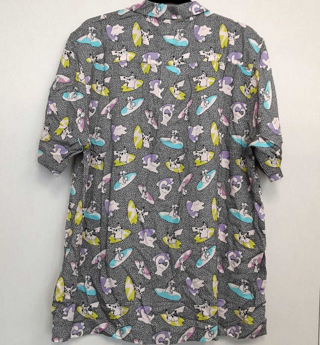 Pokemon Tropical Pikachu Ditto Shellos Surf's Up Pastel Shirt L Men RG2/224