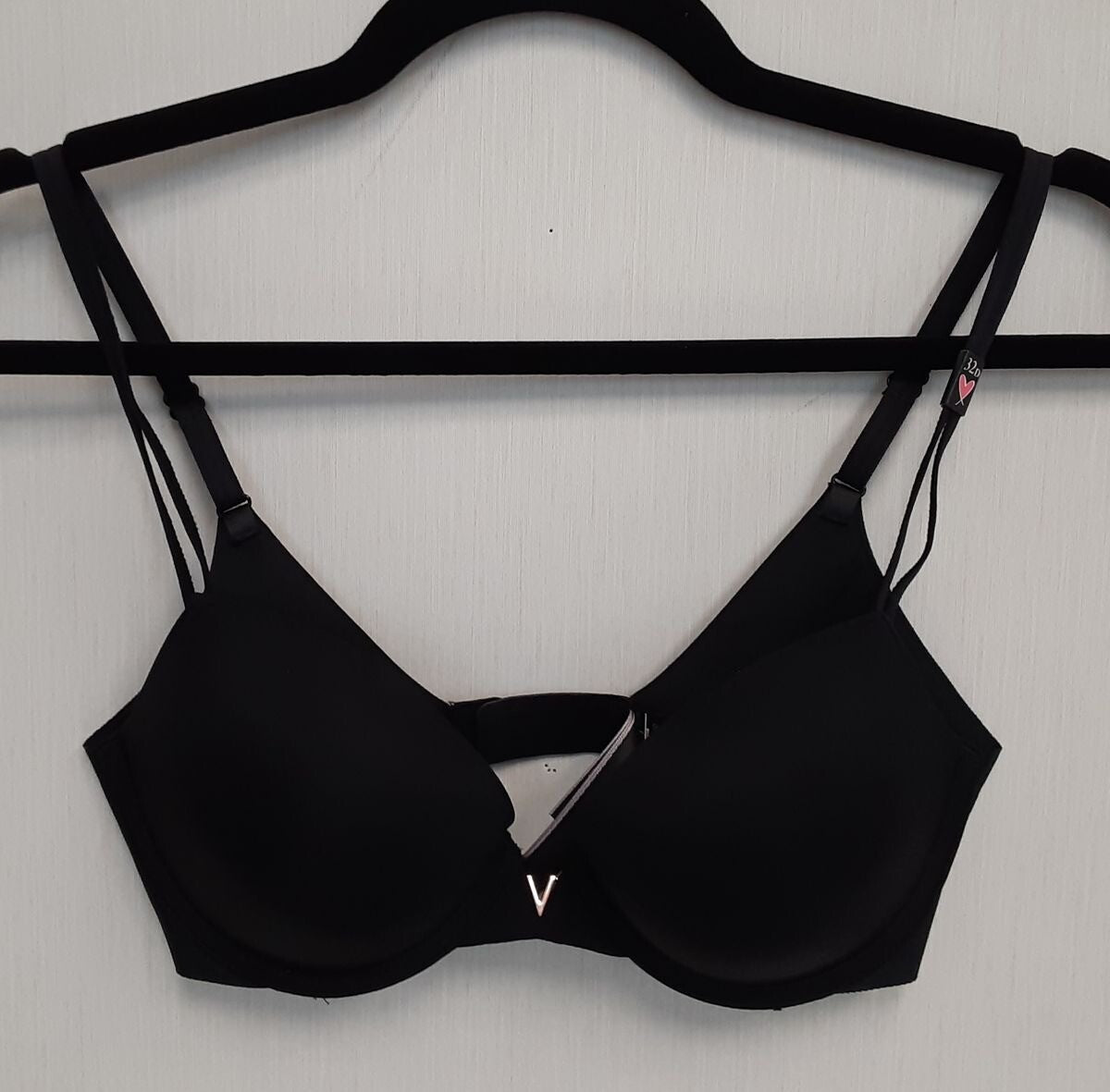Victoria's Secret Underwire Padded Push Up Bra Black (New /32D) #86/223