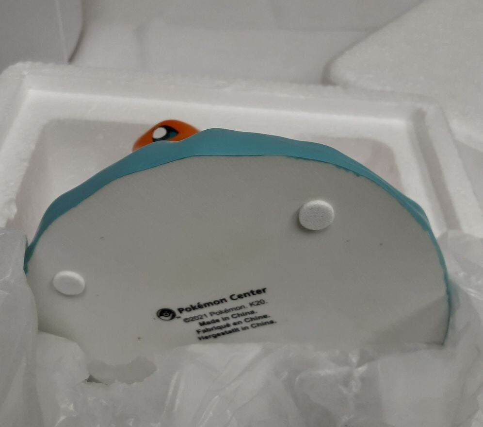 Pokemon Center Charmander Relaxing River Figure NEW RA13/226