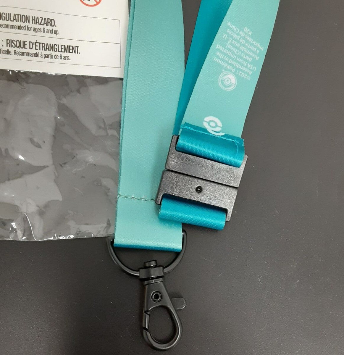 Pokemon Center Pokémon Pixel Pins Green Lanyard New and sealed DR42