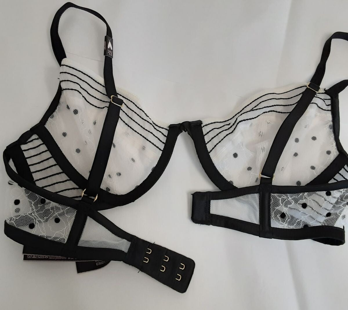 Victoria's Secret sexy Unlined low cut Demi Bra white/black polka dot 32C #74/223