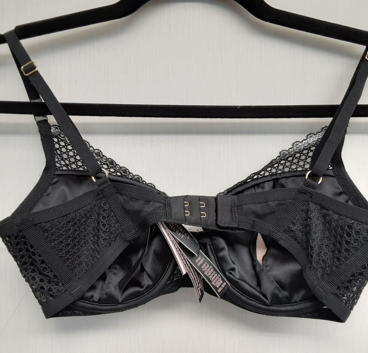 Victoria's Secret Fishnet Underwire Padded Push Up Bra Black (New /32D) #7/221