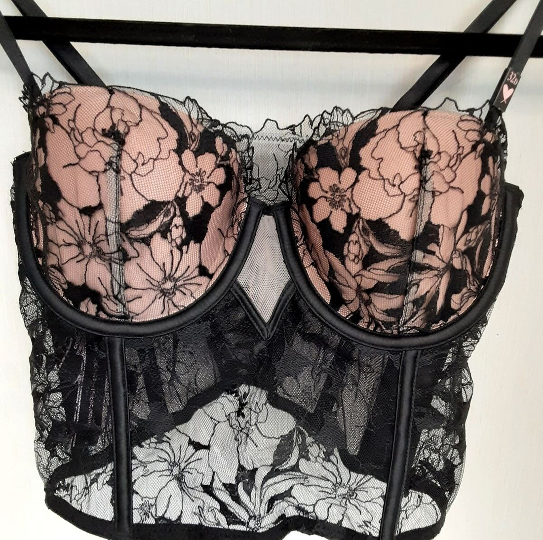 Victoria's Secret balconet Bra Black Floral lace lightly lined (New /32D) #46/220