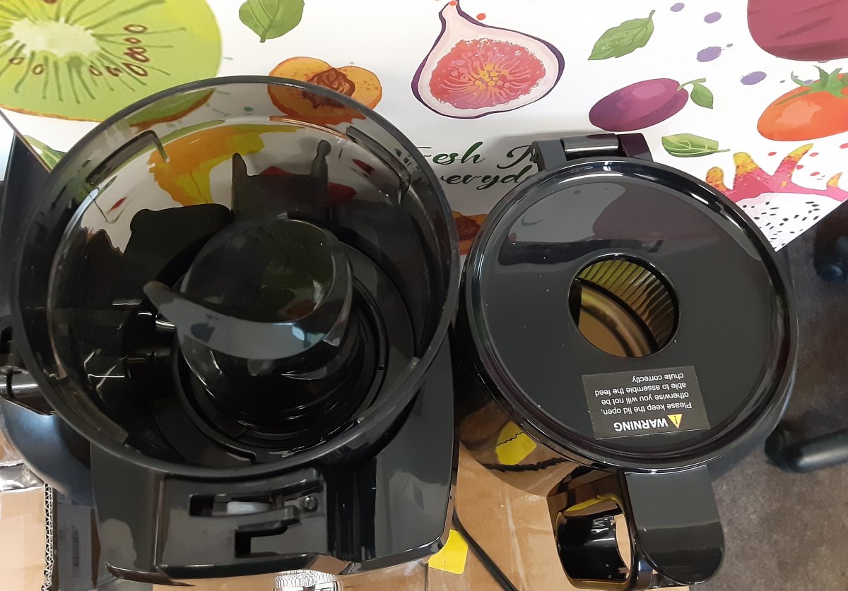 USED/LIKE NEW Fretta Cold Press Juicer, 5.3