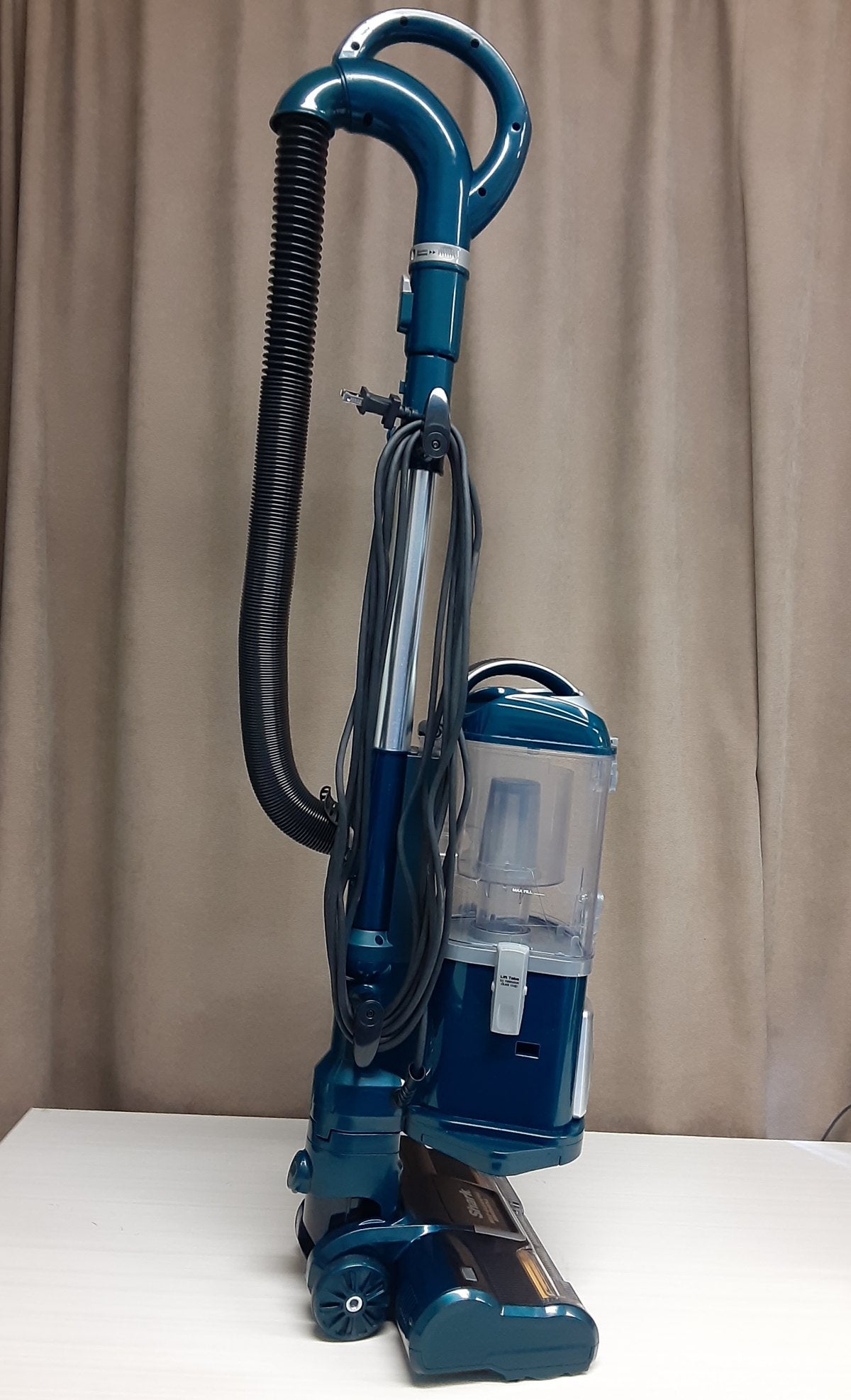 DEMO/ LIKE NEW Shark Navigator Lift-Away Vacuum, Self-Cleaning, HEPA, Teal, ZU503AMZ