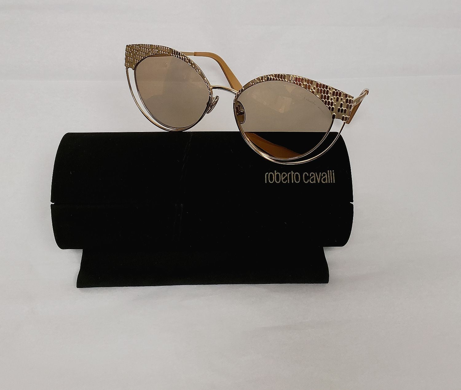 New Roberto Cavalli RC1125 30G Gold Over Size Cat Eye Sunglasses G12A/21