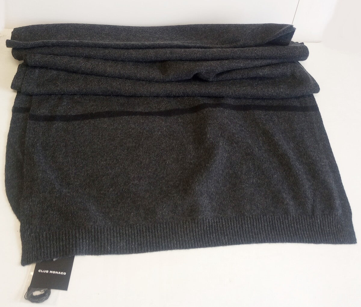 BNWT Club Monaco Kensington Cashmere Scarf  SIZE - 0S /N5/125