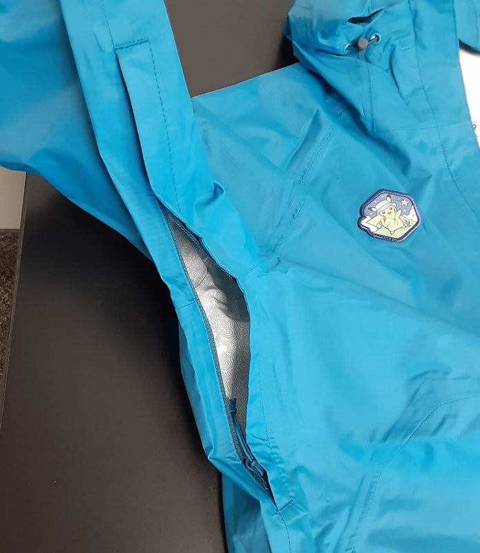 New Pokemon Center Apollo Outdoors Celestial Blue Rain Jacket  (M women) RA16/228
