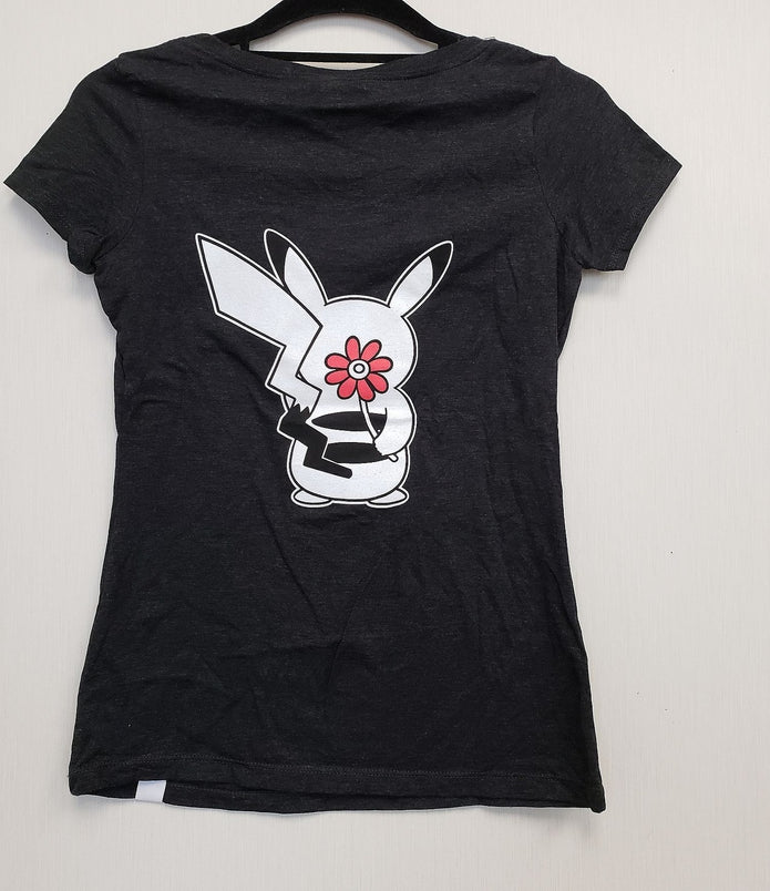 NEW Pokemon Pikachu Holding Flower Black Fitted Scoop T-Shirt size S G26a/23