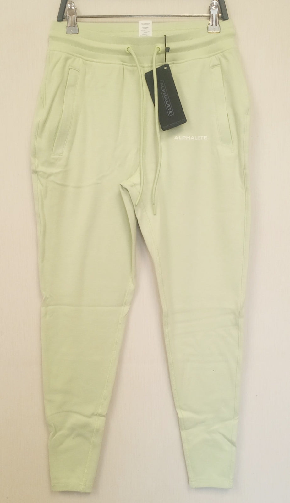 NEW ALPHALETE Women's Medium Essential Core Jogger FROZEN SPRING size M /RG11/121