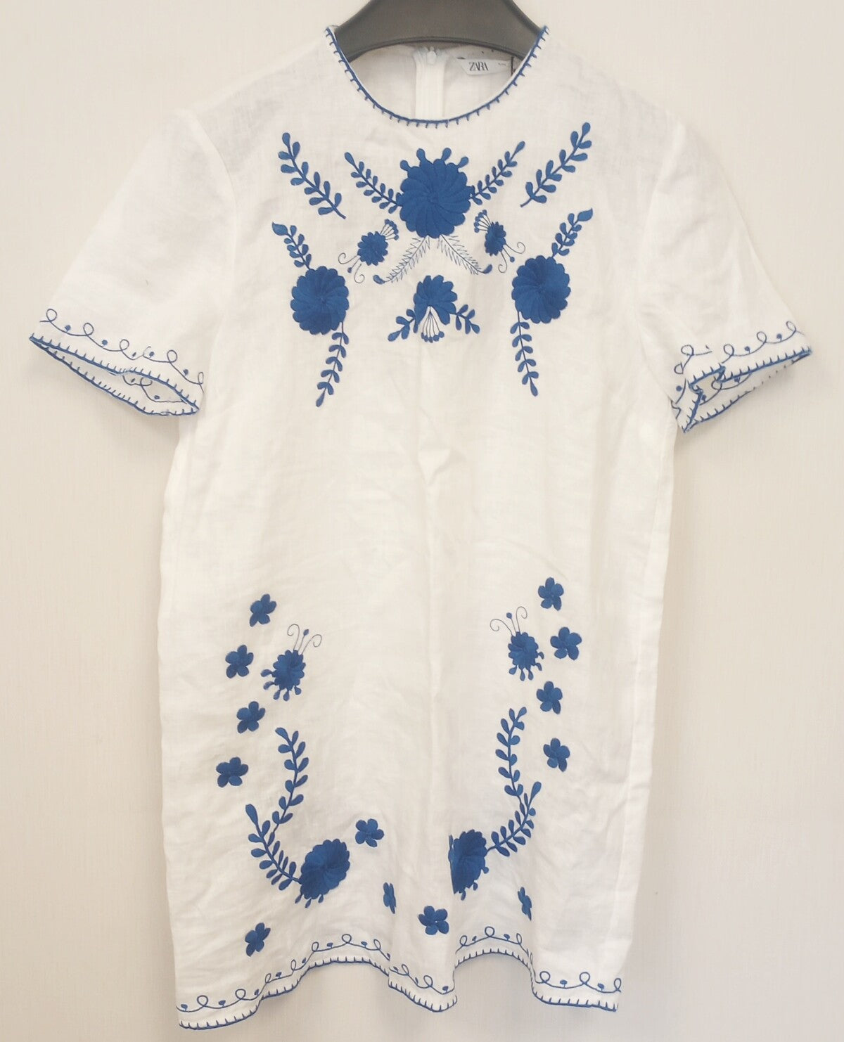 BNWT Zara White / Blue EMBROIDERED Mini LINEN  Dress  size - S  /CH15/121