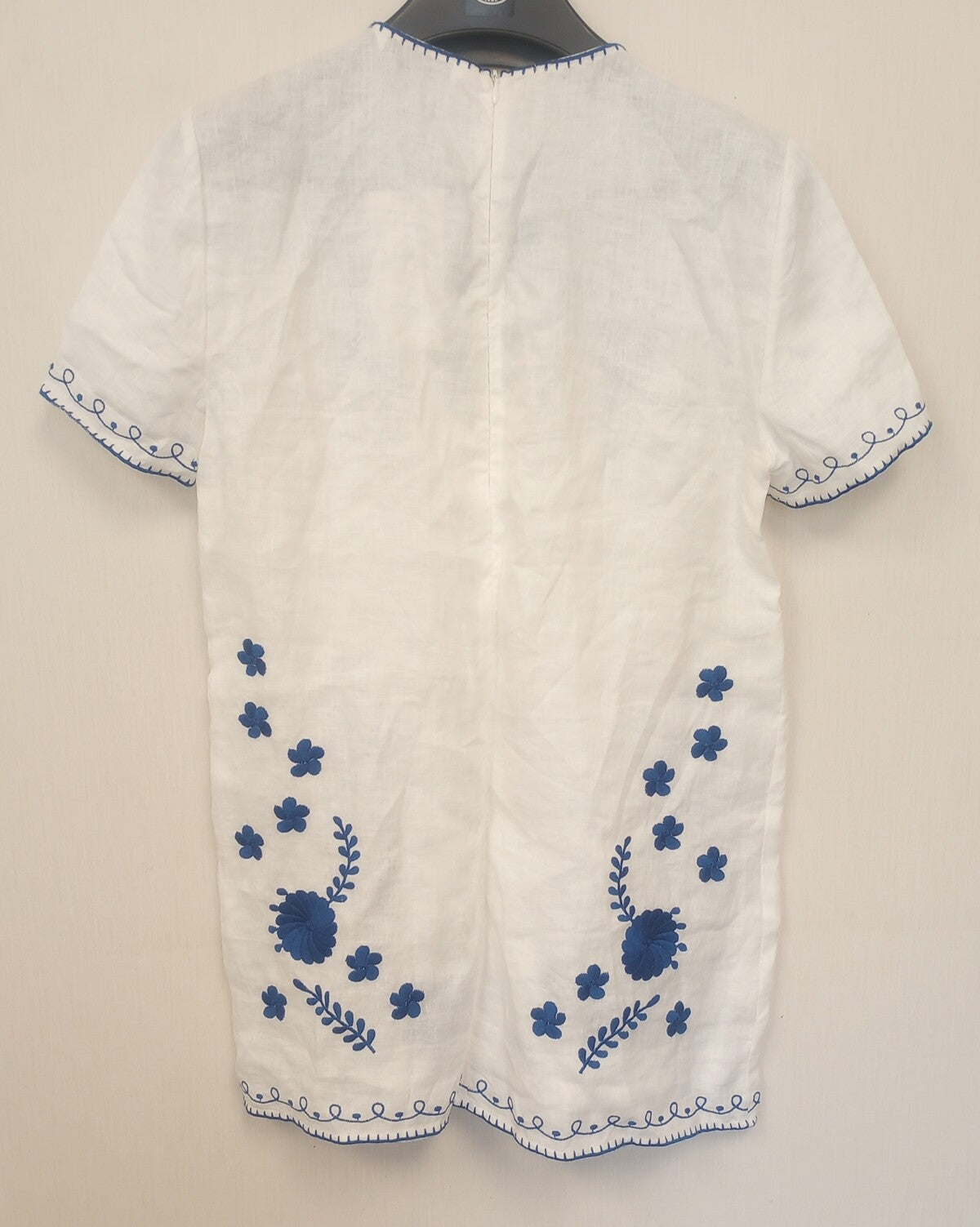 BNWT Zara White / Blue EMBROIDERED Mini LINEN  Dress  size - S  /CH15/124