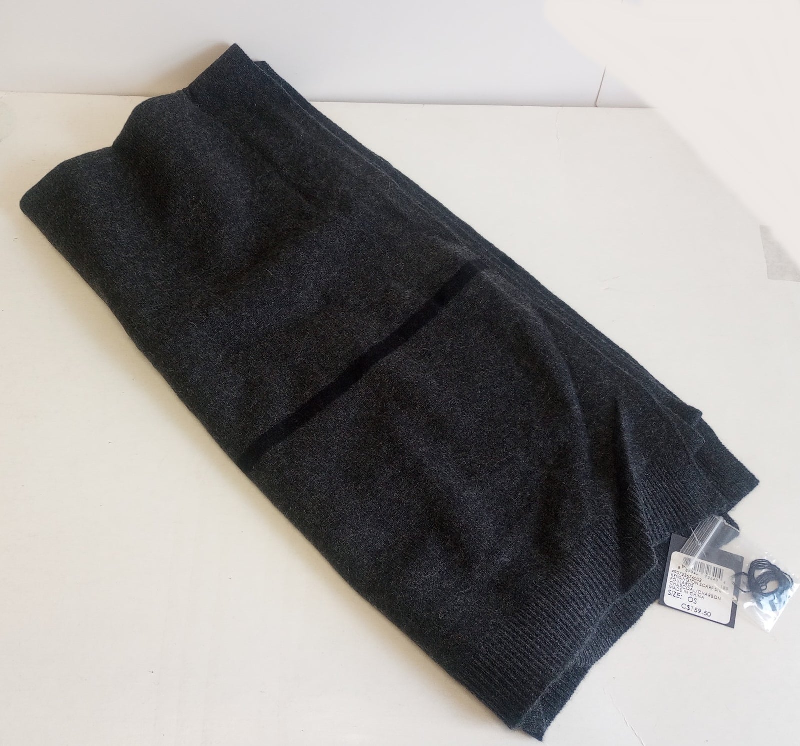 BNWT Club Monaco Kensington Cashmere Scarf  SIZE - 0S /N5/122