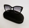 NEW Tom Ford Isabella-02 TF 915 01B Black/Gradient Smoke Women's Sunglass G6A/20
