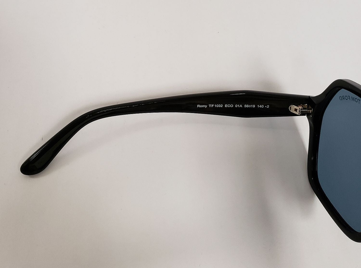 NEW Tom Ford Romy TF1032 ECO 01A Black Sunglasses G23a/25