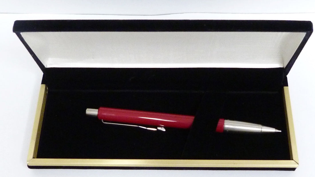 NEW PARKER 0.5 mm  RED  PENCIL IN BLACK FELT BOX /CH10/120