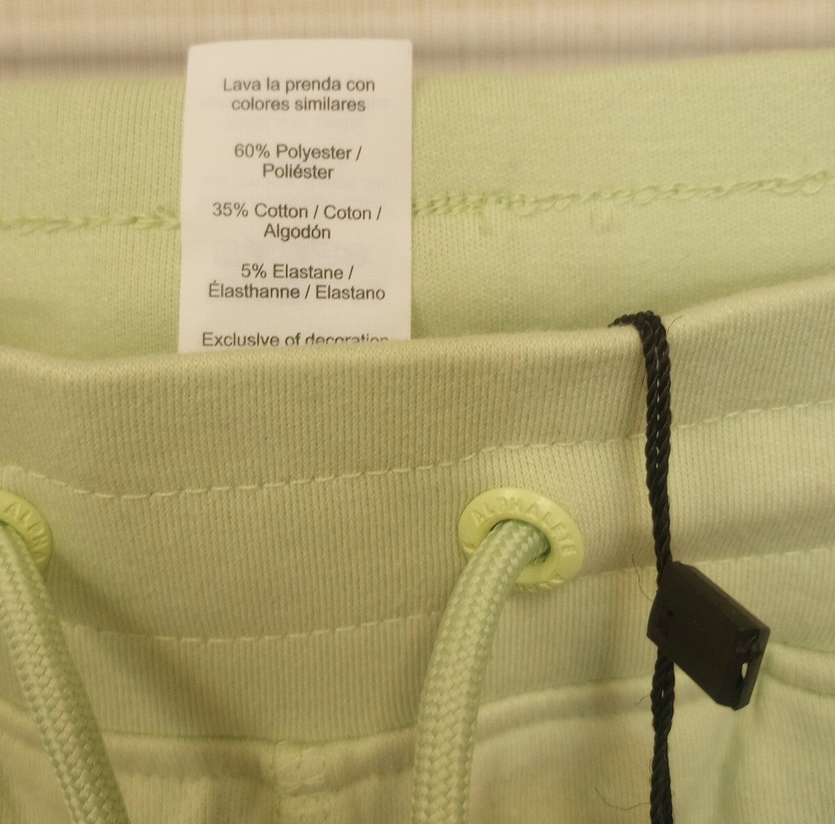 NEW ALPHALETE Women's Medium Essential Core Jogger FROZEN SPRING size M /RG11/123