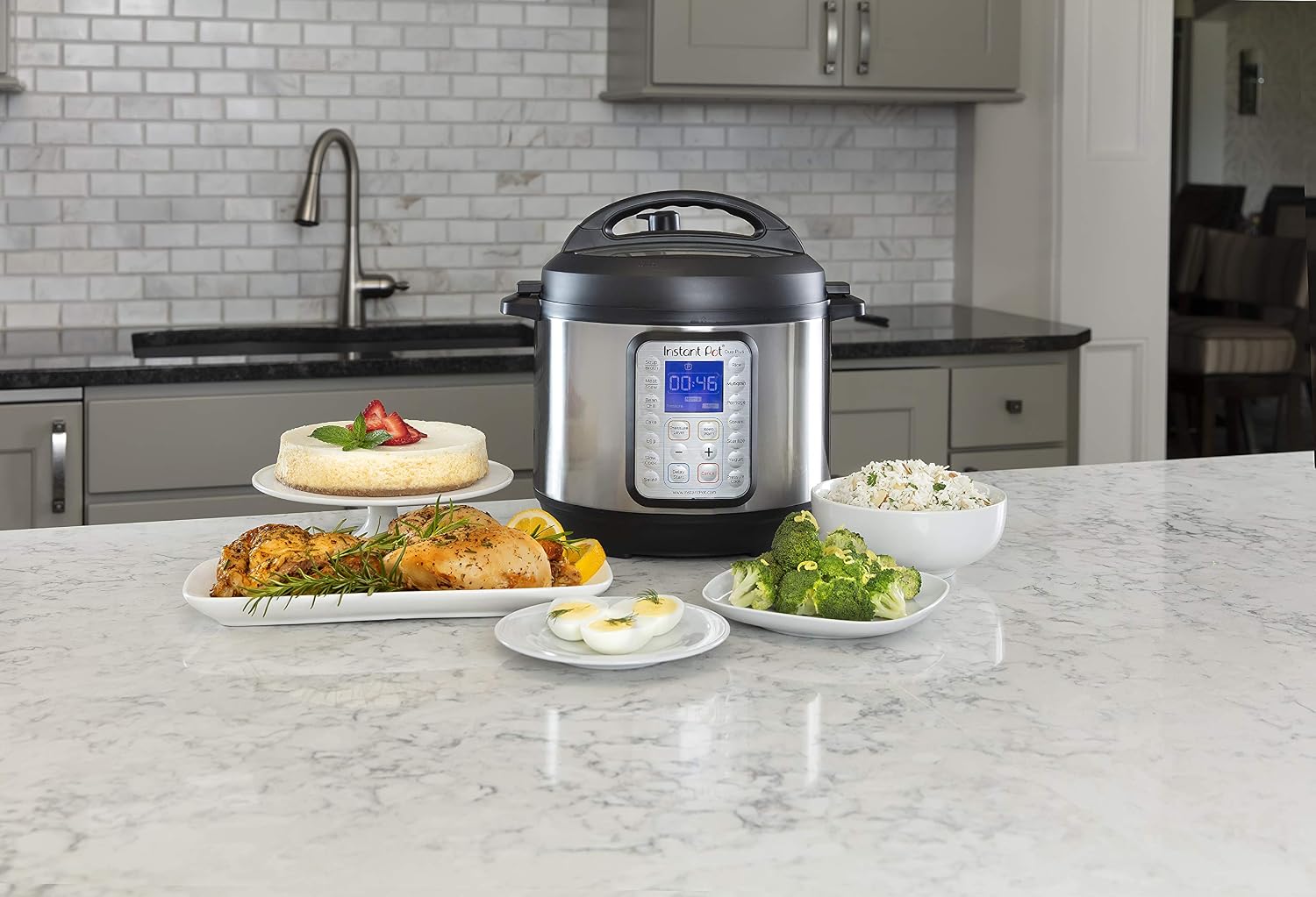 Instant Pot Duo Plus 9-in-1 Multicooker, Pressure Cooker, Slow Cook Stainless Steel, 6 Quarts