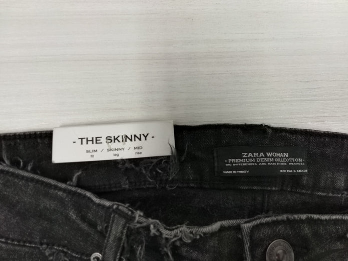 ZARA Size 6 Black Star Embellished Women Jeans