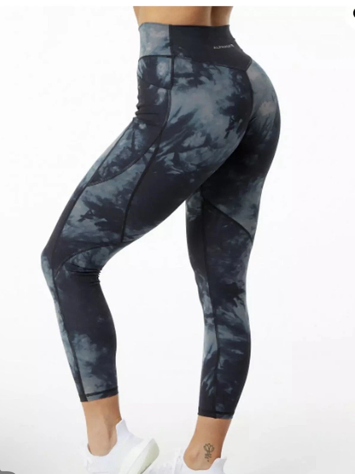 Alphalete Women’s Surface Power Leggings 27”- Black Oil Strain, Size S (043920)